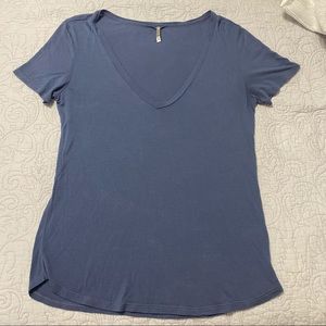 BKE V neck top blue
